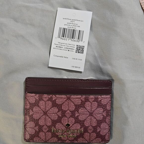 Kate Spade Accessories - NWT Kate Spade Flower Small Slim Card Holder